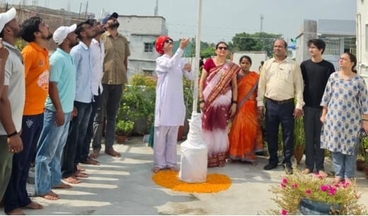 तिरंगे को सलामी के साथ स्वतंत्रता सेनानियों को नमन, प्रयत्न ने लिया राष्ट्रसेवा का संकल्प